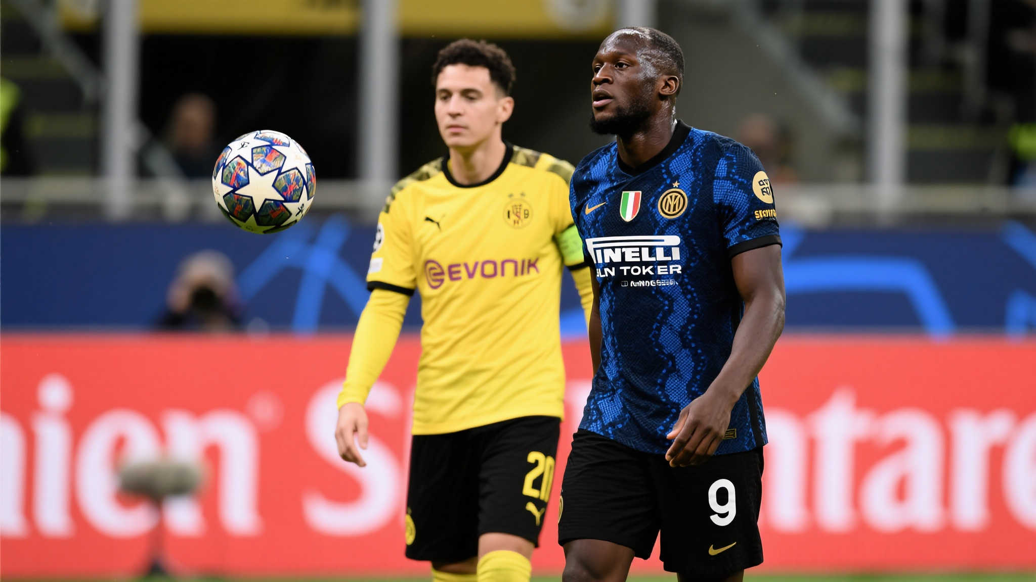 桑乔健身房打卡展现坚持,未来去向仍成谜 桑乔健身房打卡展现坚持,未来去向仍成谜